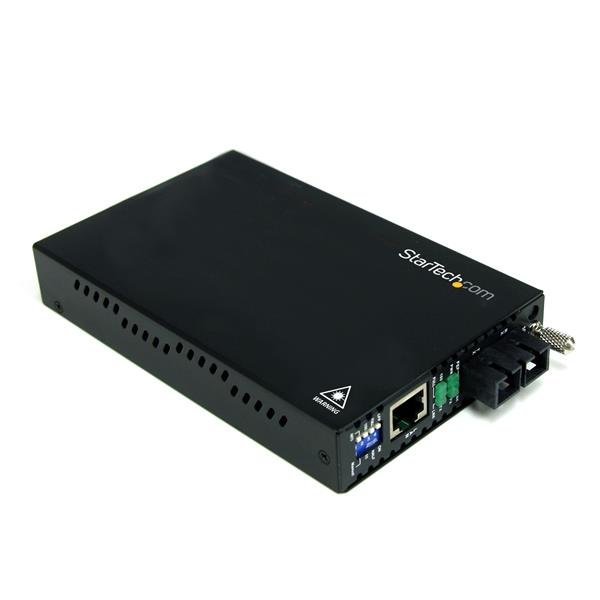 Startech Canada StarTech.com 10/100 Mbps Multi Mode Fiber Media Converter SC 2 km ET90110SC2